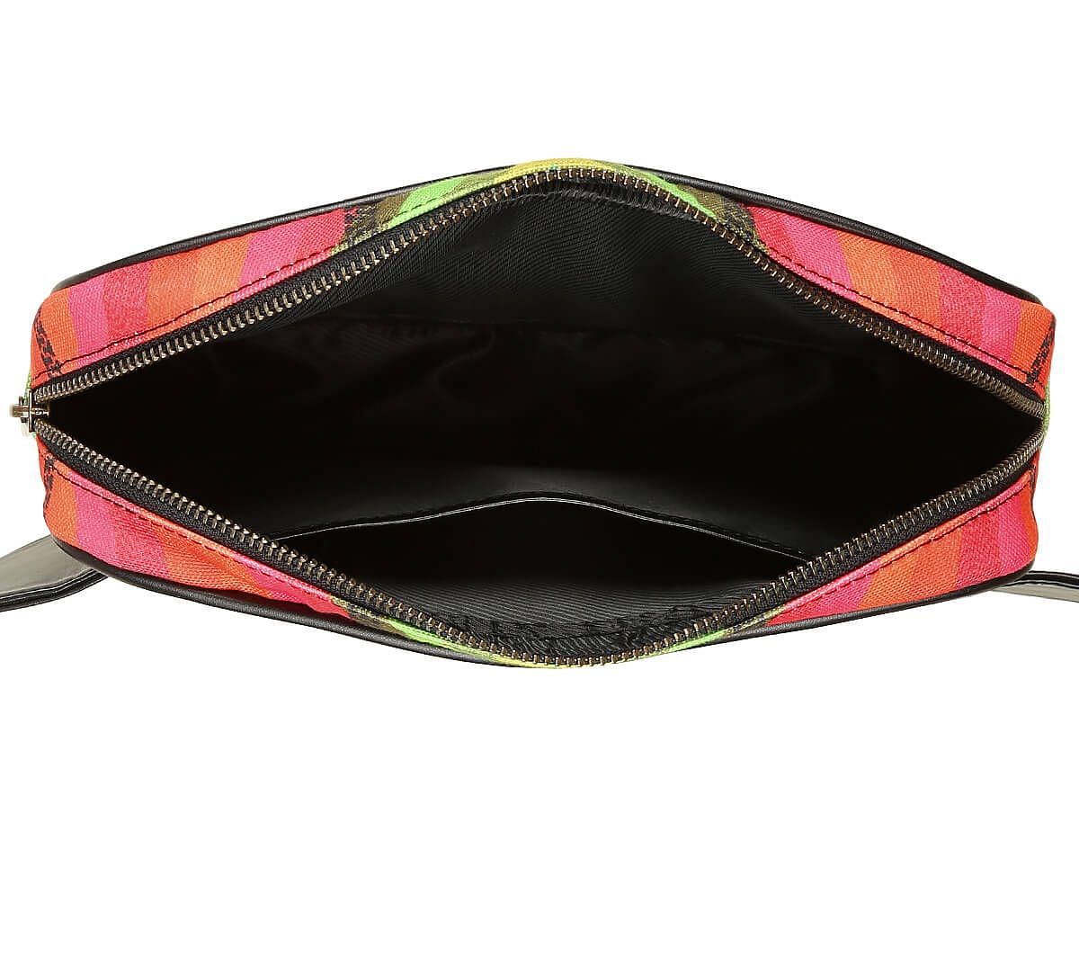 India Circus Ripple in a Zipper Belt Bag