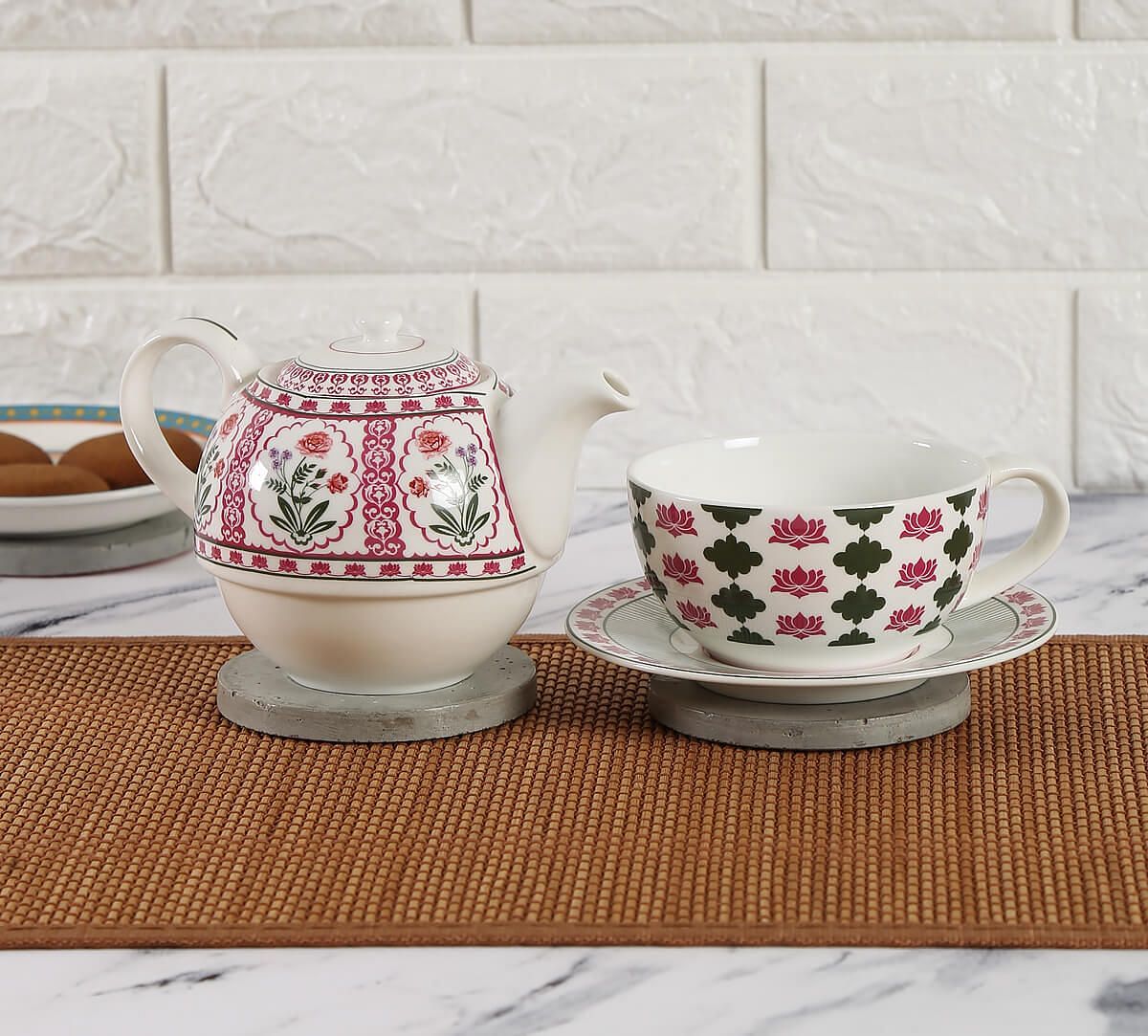 India Circus verdure mystery Tea for One