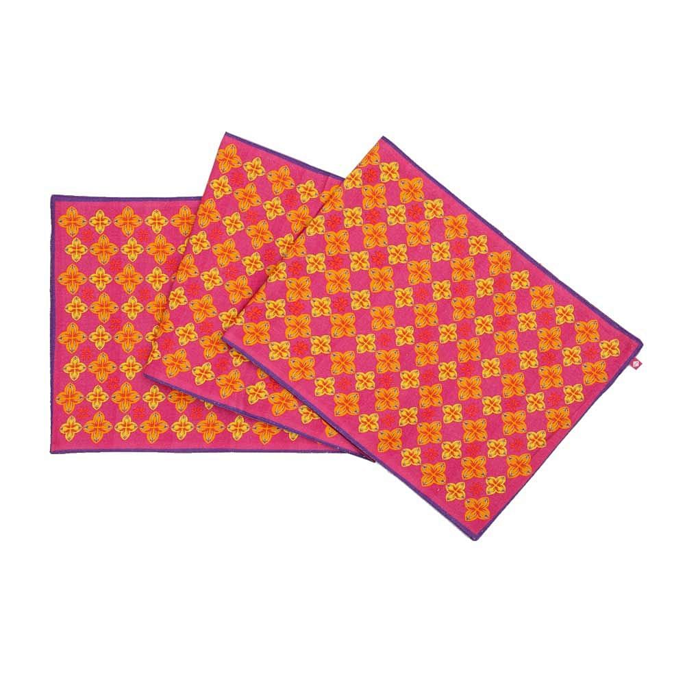 Maze of Melange Table Runner