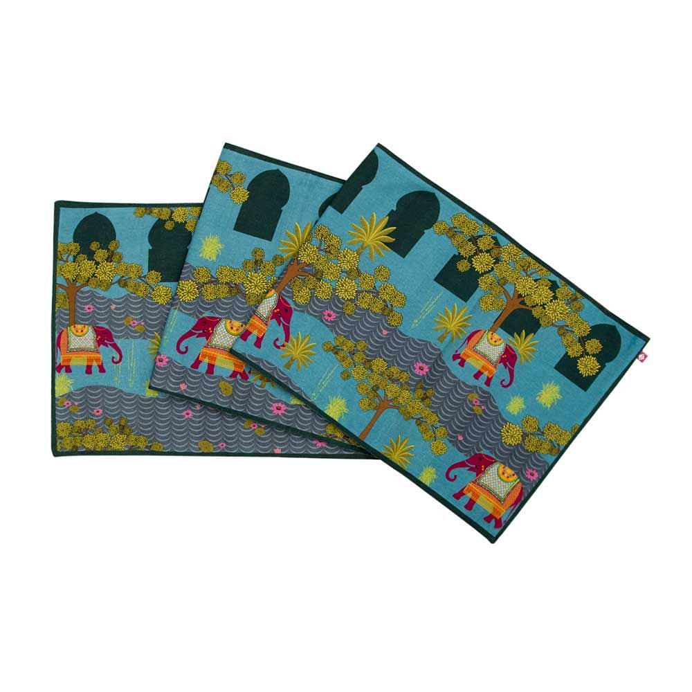 Riding with Royalty Table Runner