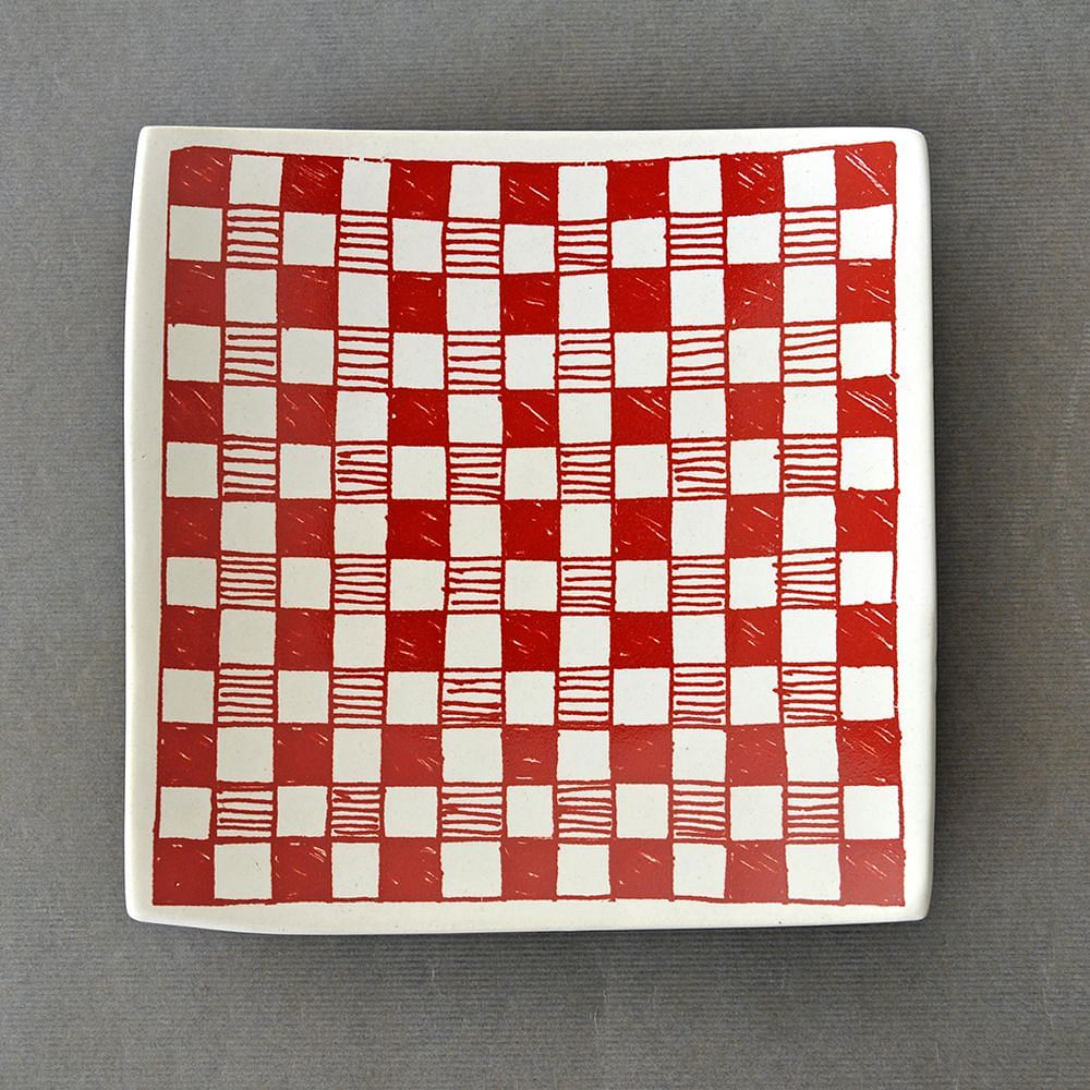 Red & White Checkered Maze Platter
