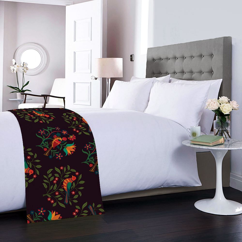Psittacines Enquiry Bed and Table Runner