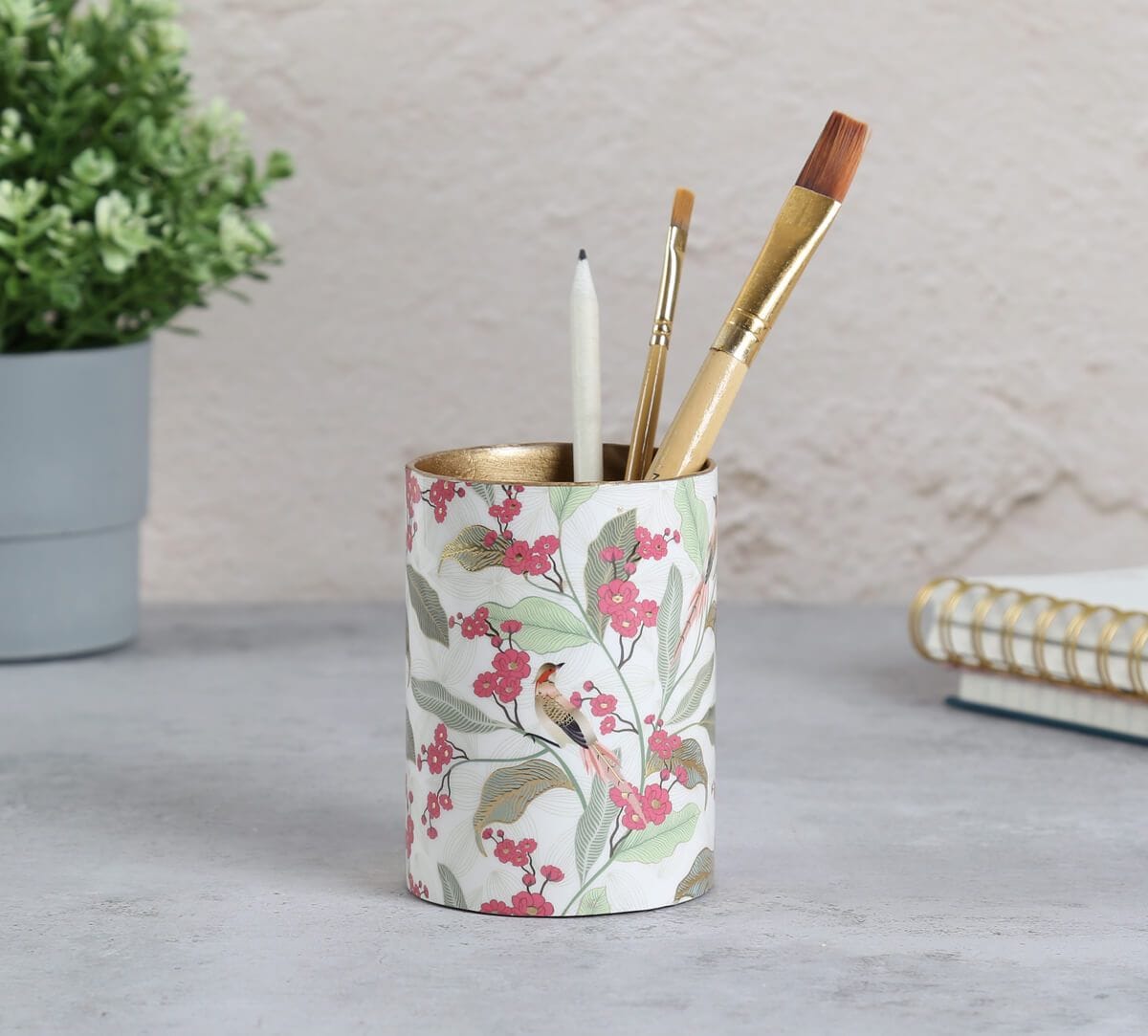 Bird land paradise Round Pen Holder