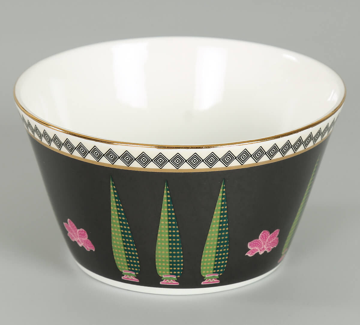 India Circus by Krsnaa Mehta Cacatua Galerita's Realm Nikko Bowl Set of 3