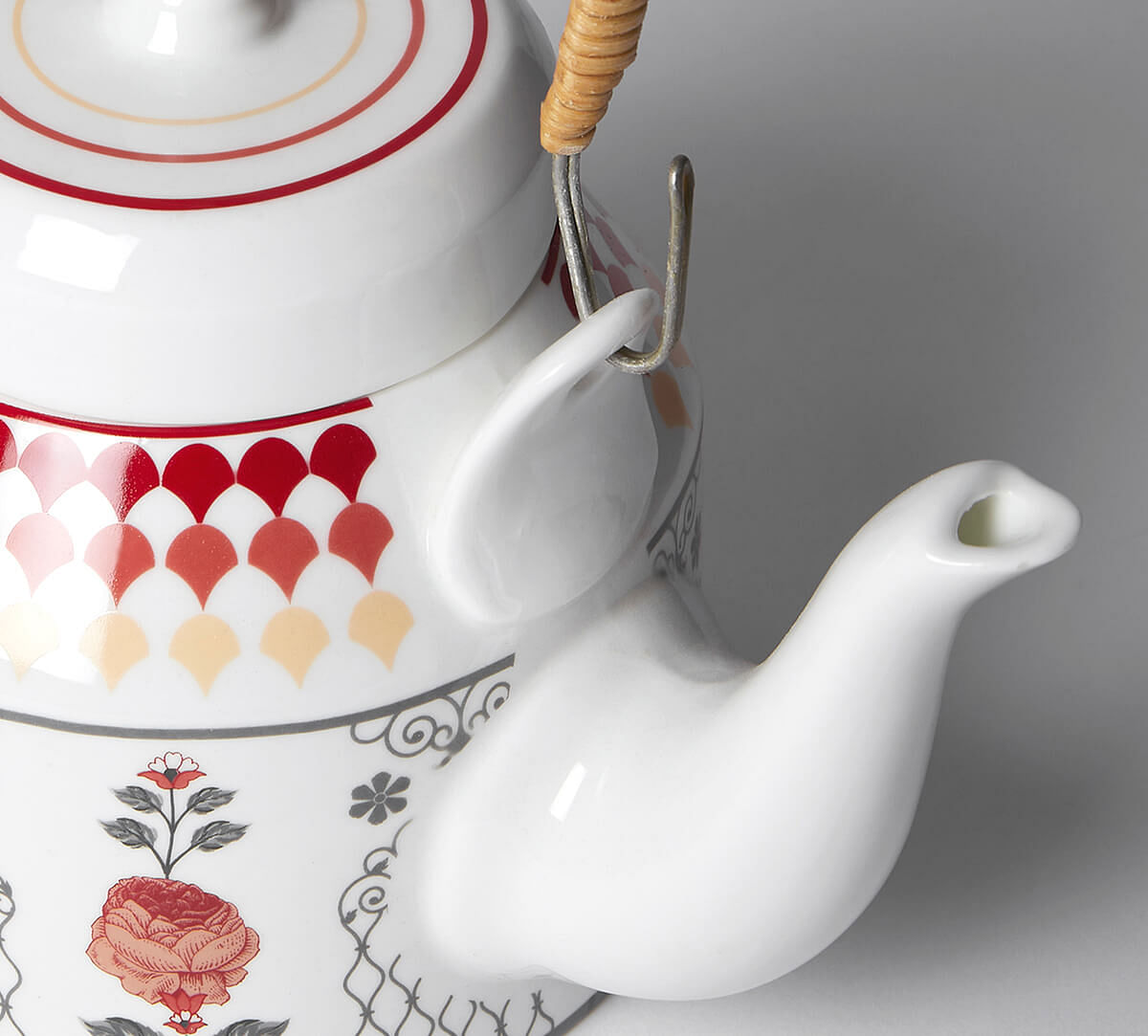 India Circus by Krsnaa Mehta Onyx Elegance Kettle