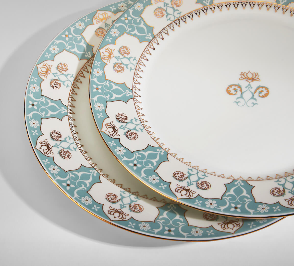 India Circus by Krsnaa Mehta Regal Romance Dinner set 40 Pieces