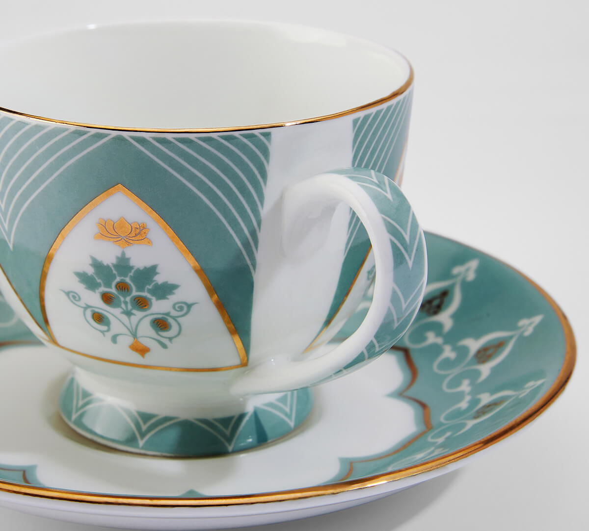 India Circus by Krsnaa Mehta Regal Romance Tea Set