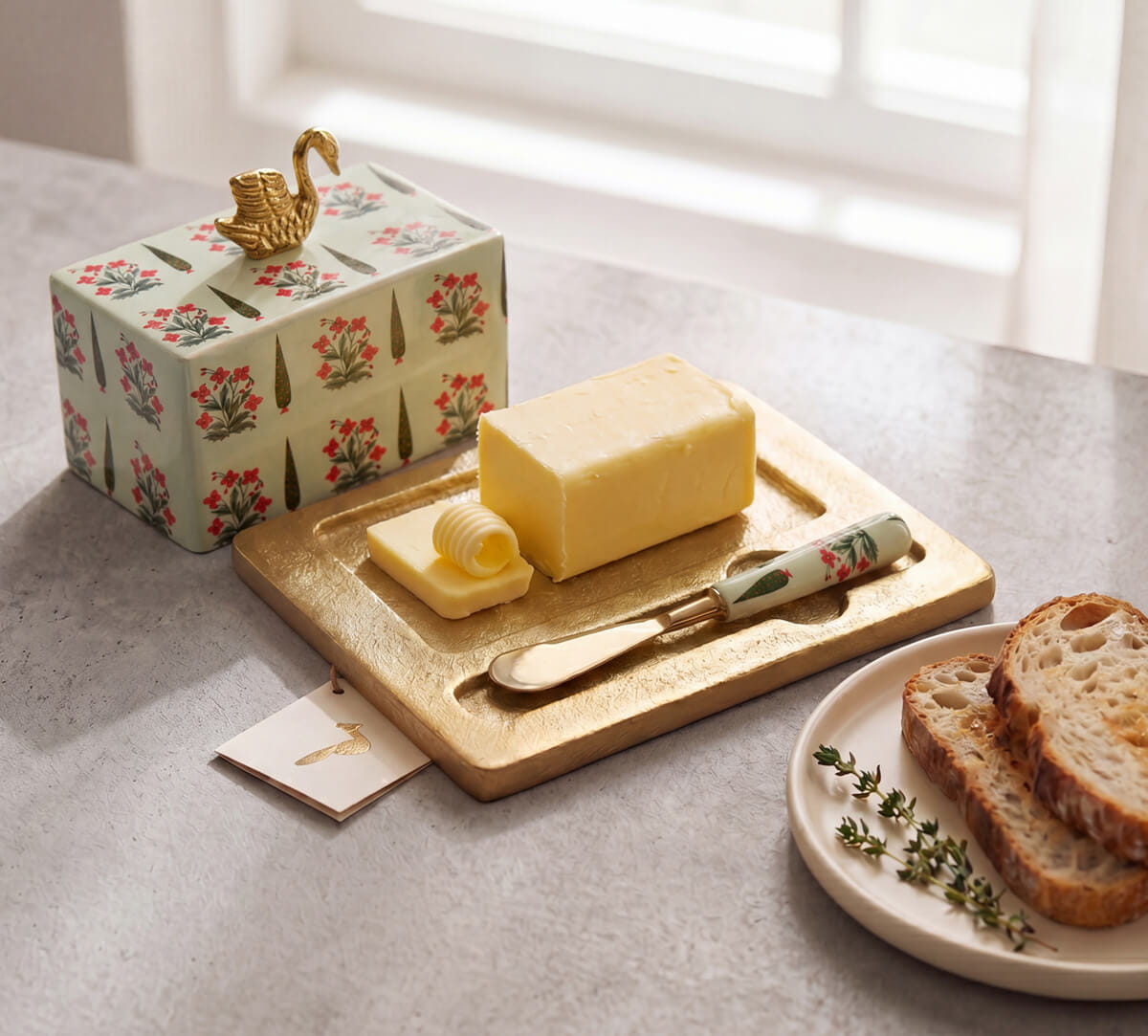 Royal Courtyard Butter Dish with Butter Knife