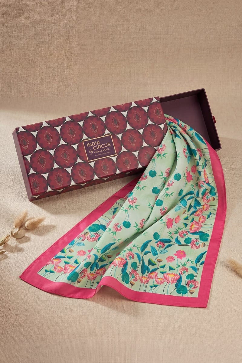 Whorls of Trefoil Scarf