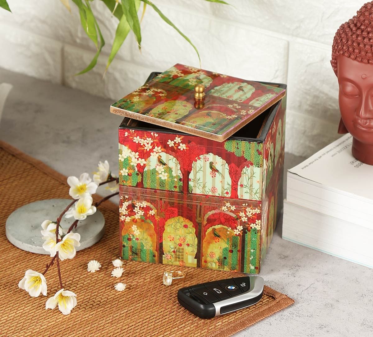 India Circus Capacious Corridor Square Storage Box