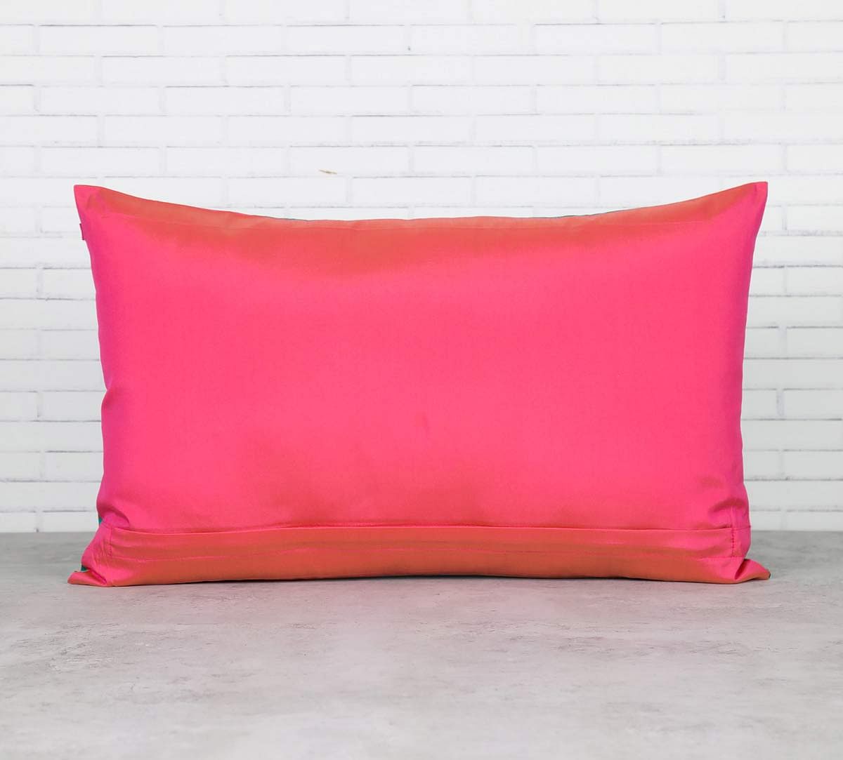 India Circus Fuchsia Fish Romance Blended Taf Silk Cushion Cover