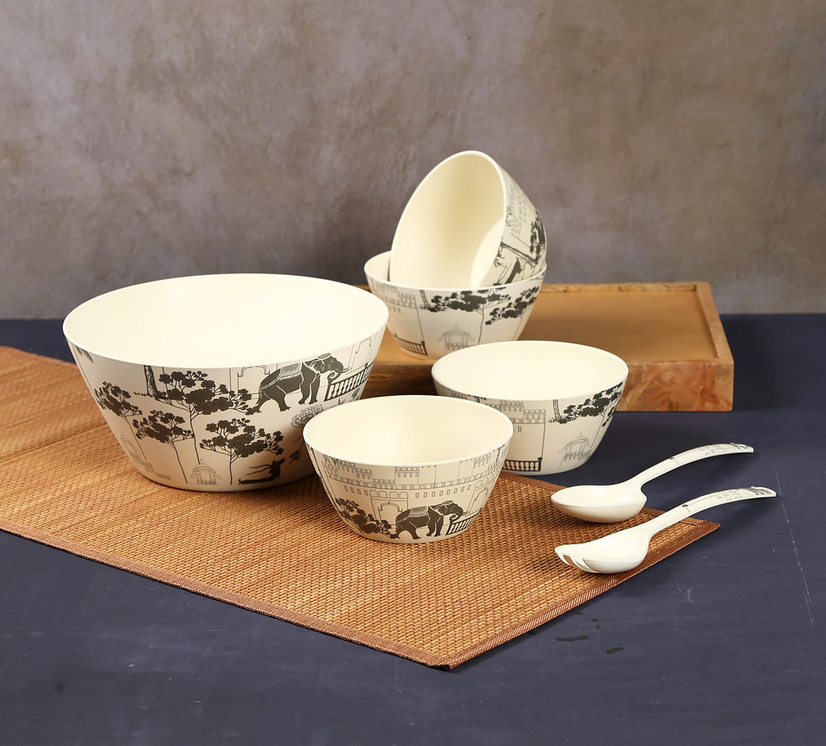 India Circus Monochrome Palatial Courtyard Bamboo Salad Bowl Set