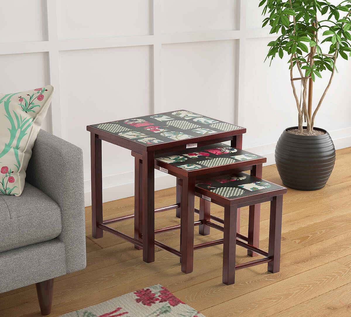 India Circus Signature Windows Nested Table