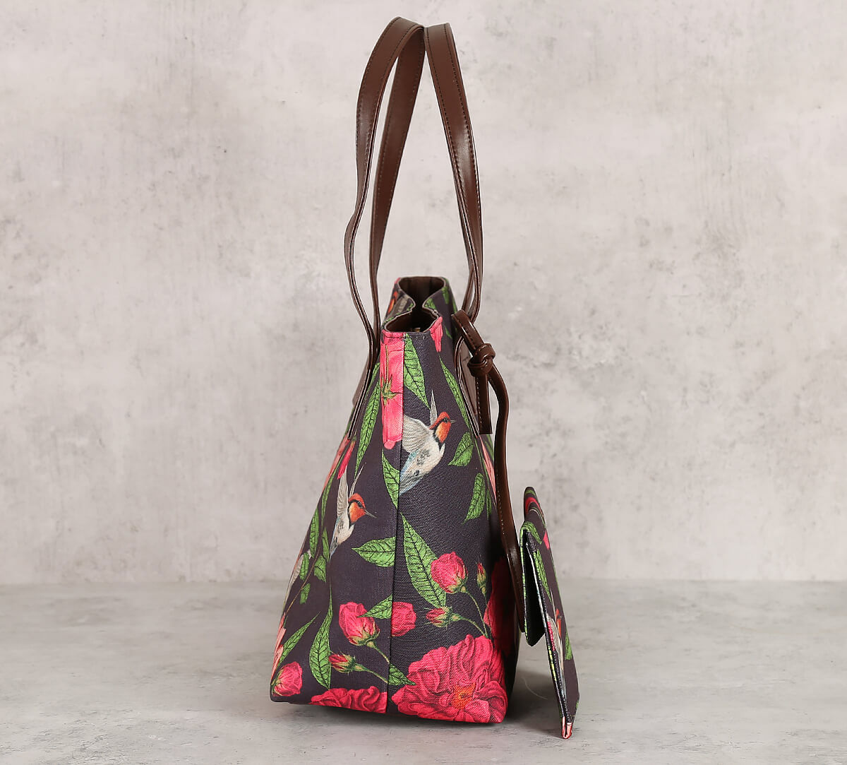 India Circus Warbled Verdure Tote Bag