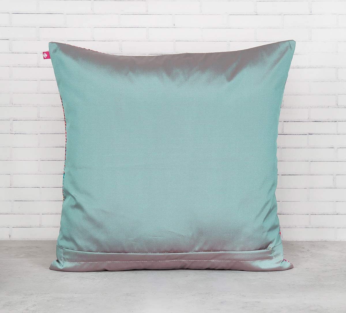 India Circus Waves of Chevron Blended Taf Silk Cushion Cover