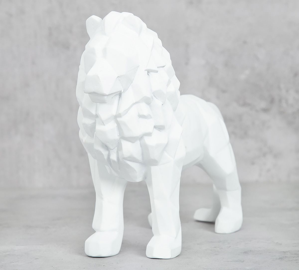 India Circus White King of Beasts Figurine