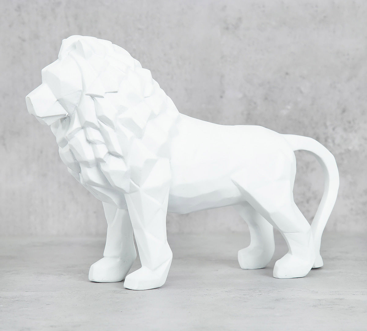 India Circus White King of Beasts Figurine