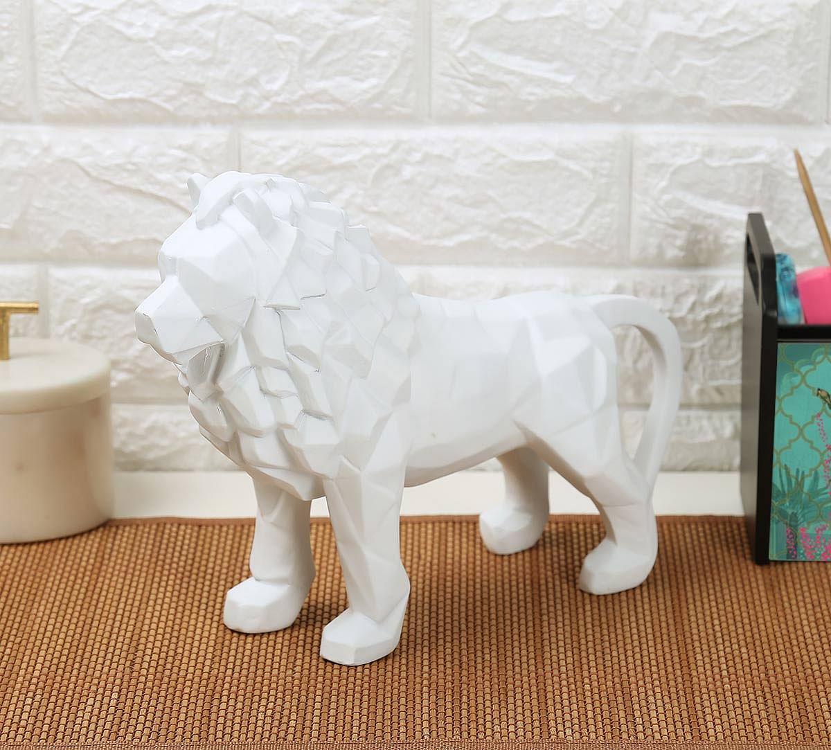 India Circus White King of Beasts Figurine