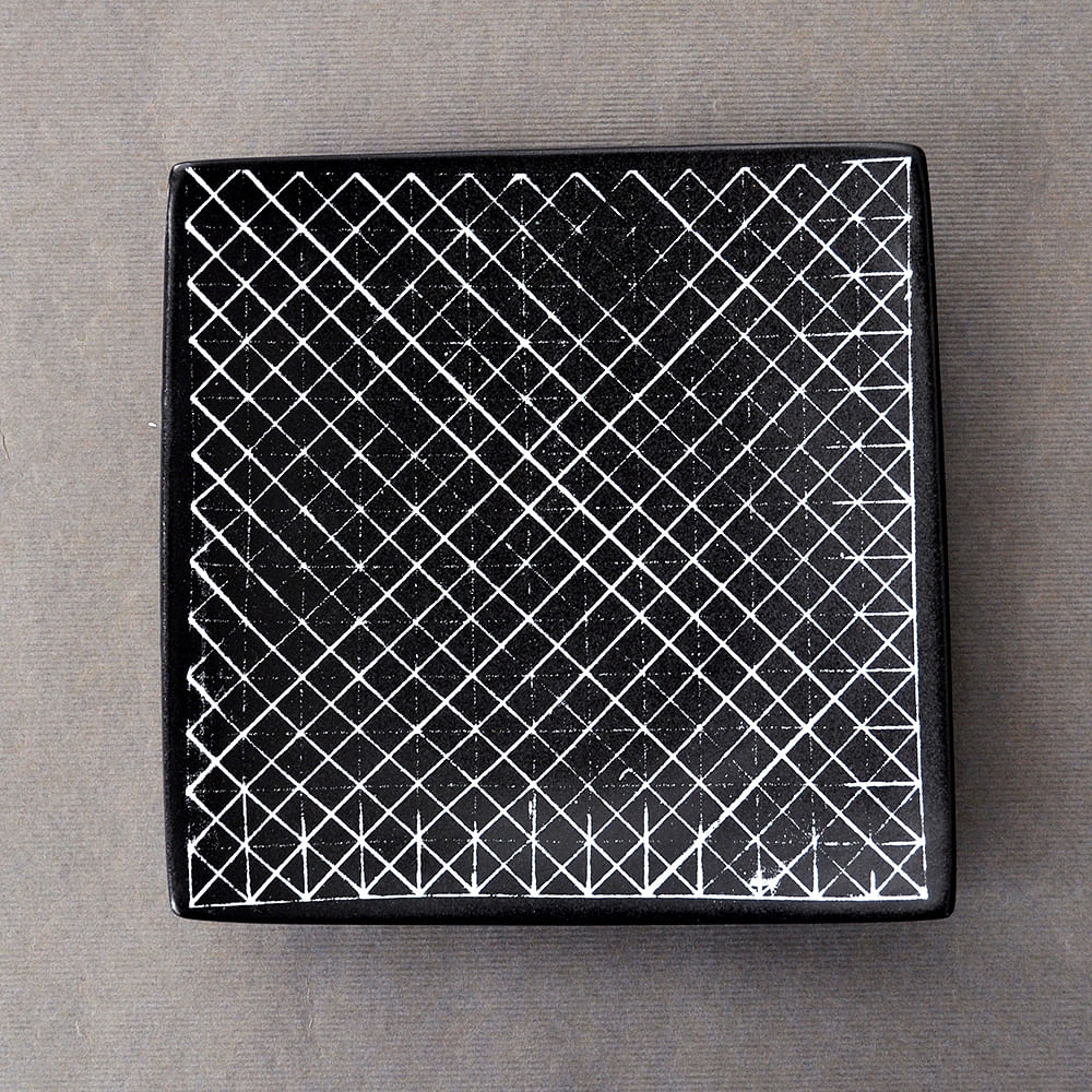 Black Linear Square Platter