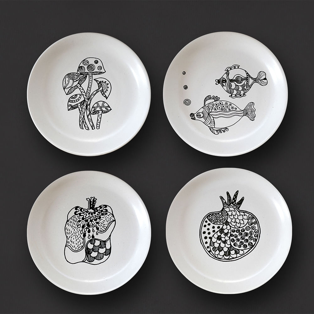 Flora & Fauna Round Platter (Set of 4)